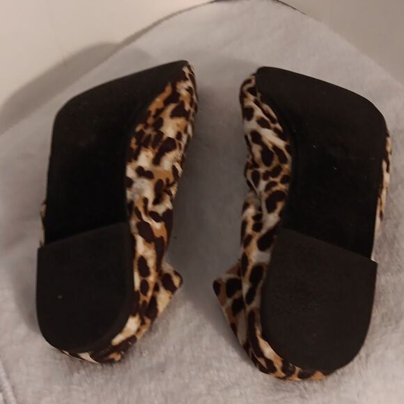 Cato Leopard Print Women's Flats - Picture 5 of 6